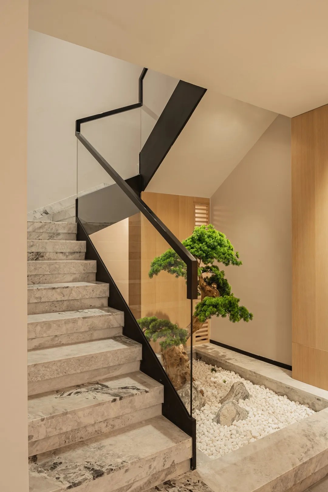 Spongde Бесплатная консультаци – обзор и цена Interior Design Consultant