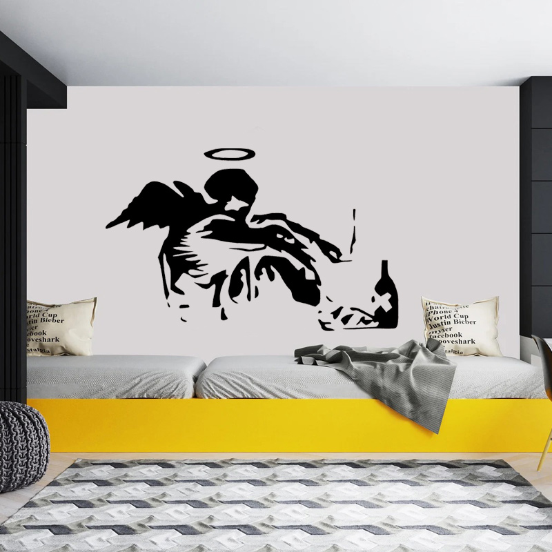 Граффити Бэнкси с опавшим анге – обзор и цена Interior Design Magazine